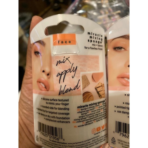 Lot of 2 Real Techniques 2 in 1 miracle mixing sponge For Face 01956 - Picture 7 of 8